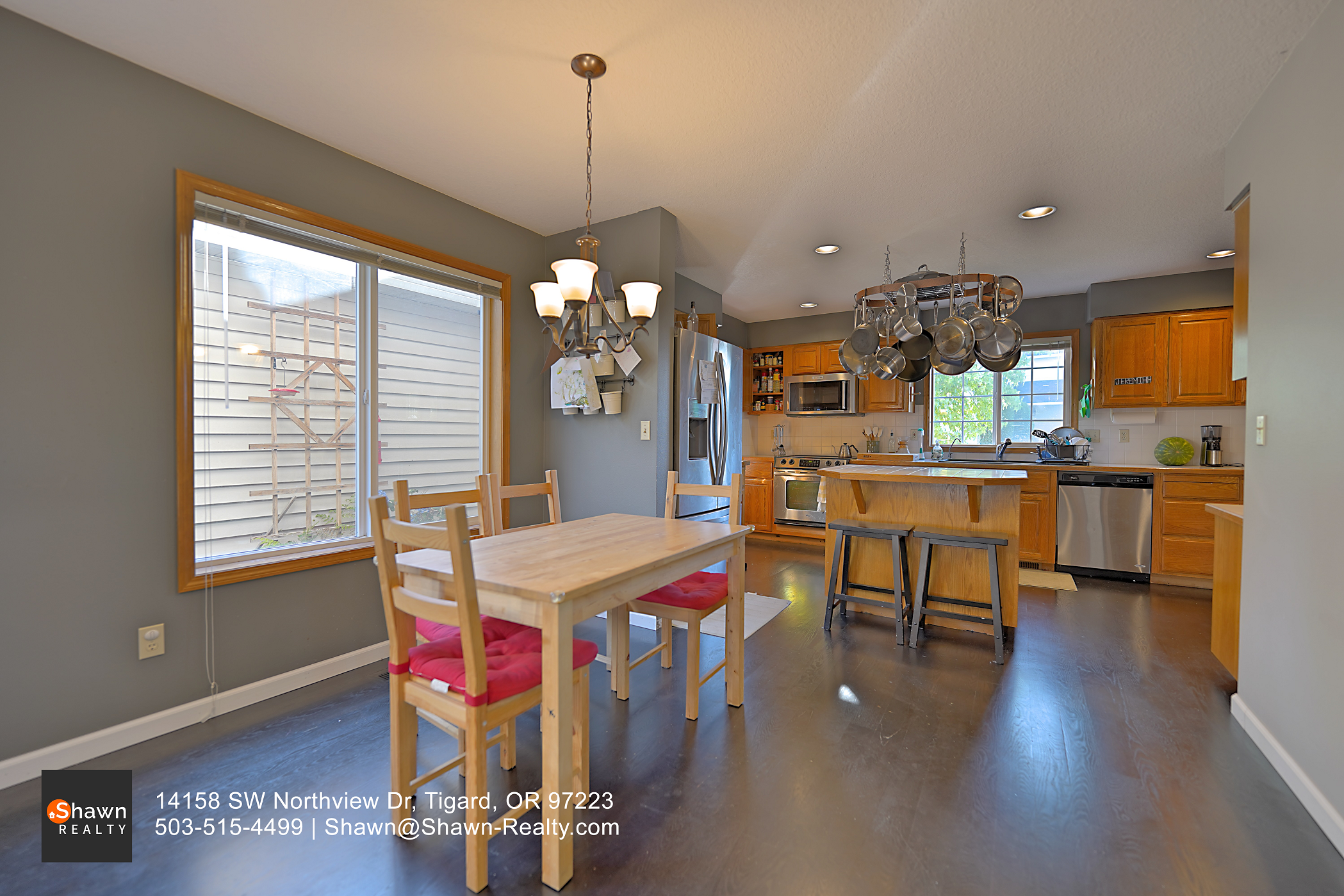 Breakfast Nook - 14158 SW Northview Dr